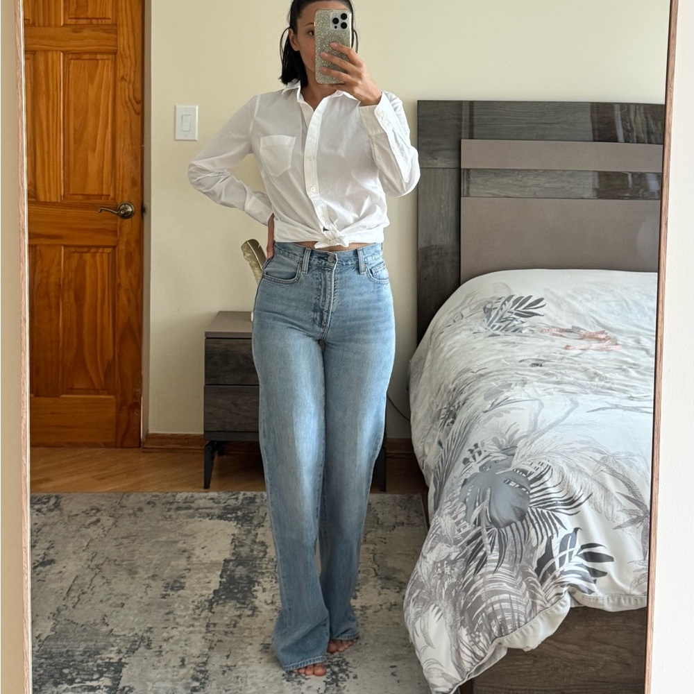 Aritzia Denim Forum Light Blue Straight Leg Jeans Size 24
